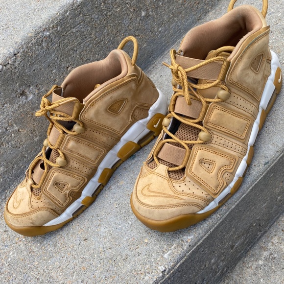 Nike shoes - Picture 4 of 4